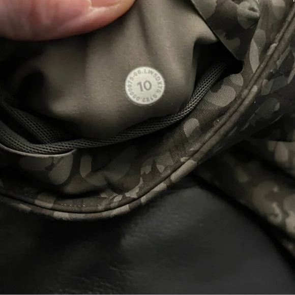 Lululemon Base Pace High-Rise Tight 28" Size 10 - Picture 7 of 11